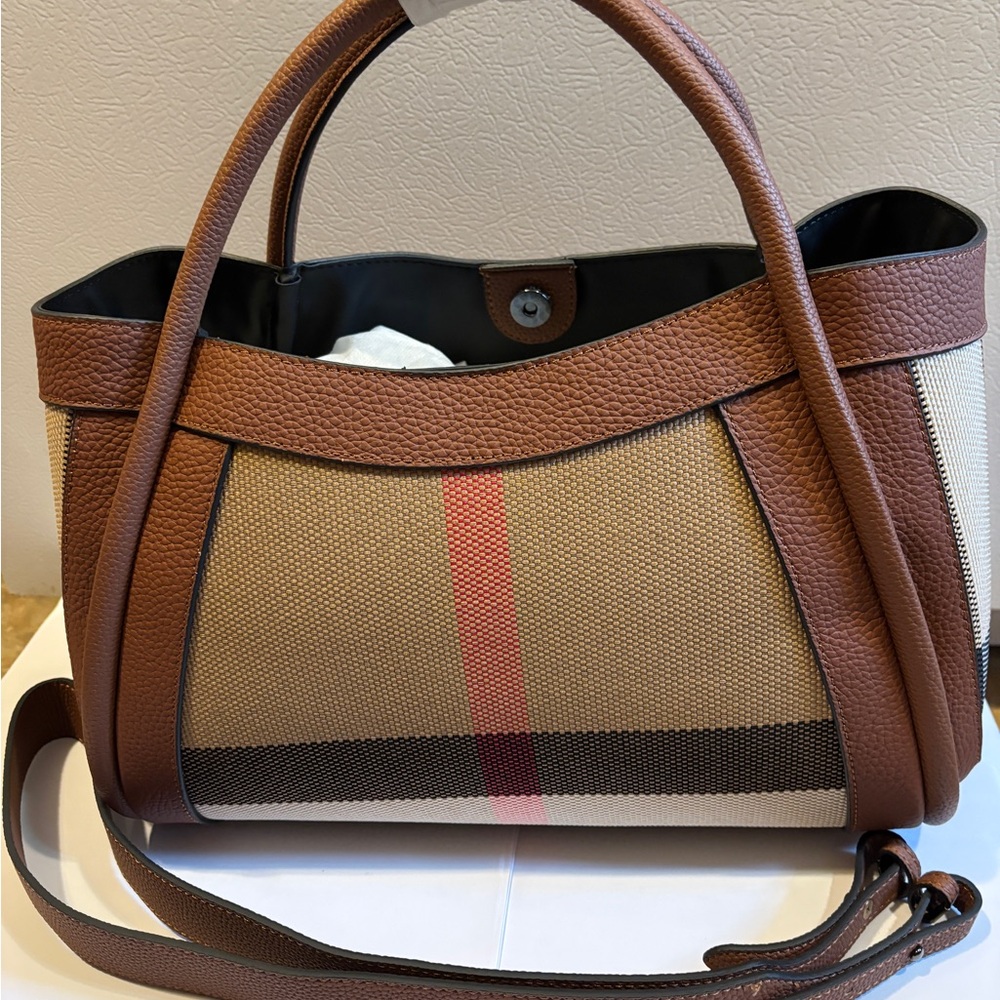 Elegant  leather and canvas Tan and Brown Tote with Red Stripe